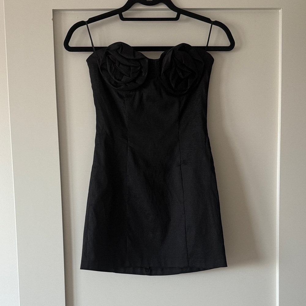 NWOT black strapless Bardot